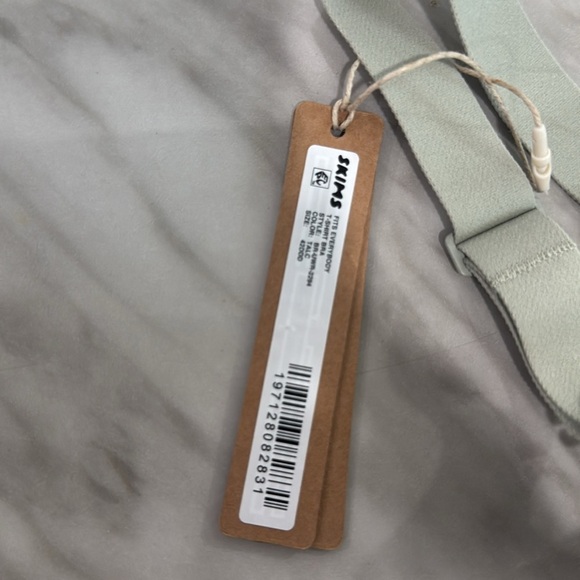 Skims Fits Everybody T Shirt Bra 42DDD - Picture 4 of 9